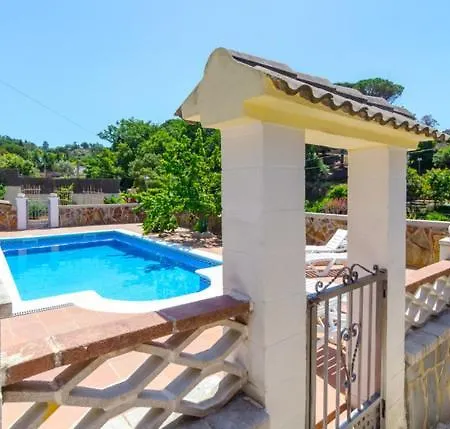 Montbarbat Sleeps 6 Pool Villa *